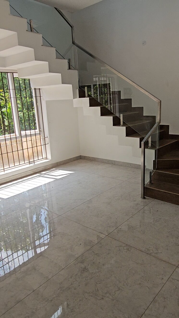 Balcony, kakkanad 4 Bedroom 2100 Sq.Ft. Villa In Kakkanad Kochi 8943986