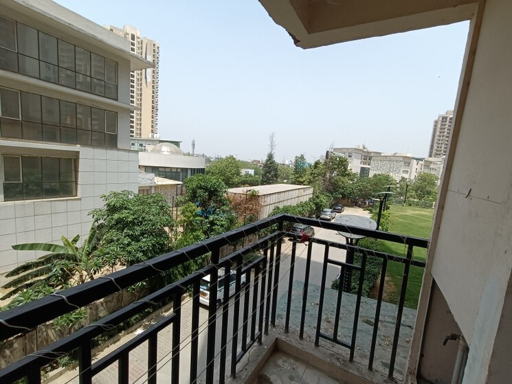Balcony, amrapali-golf-homes 2 Bedroom 835 Sq.Ft. Apartment In Sector 4 Greater Noida Greater Noida 8943995