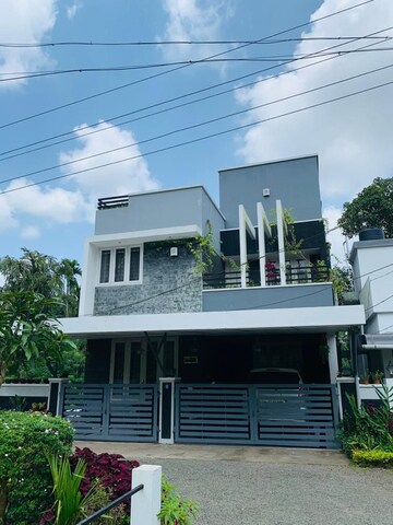 4 BHK Villa – Exterior View View at Kakkanad - for Sale