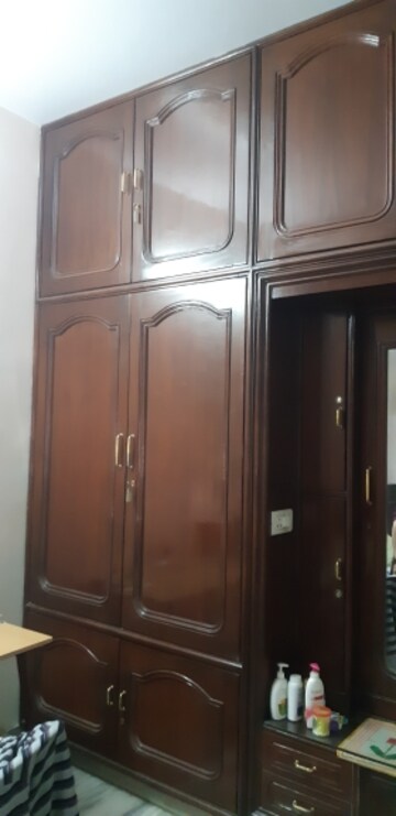 Room in 5 BHK Independent House at Malviya Nagar – for Sale