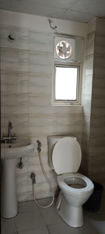 Bathroom in 3 BHK Apartment at Amrapali Golf Homes, Sector 4 Greater Noida – for Rent