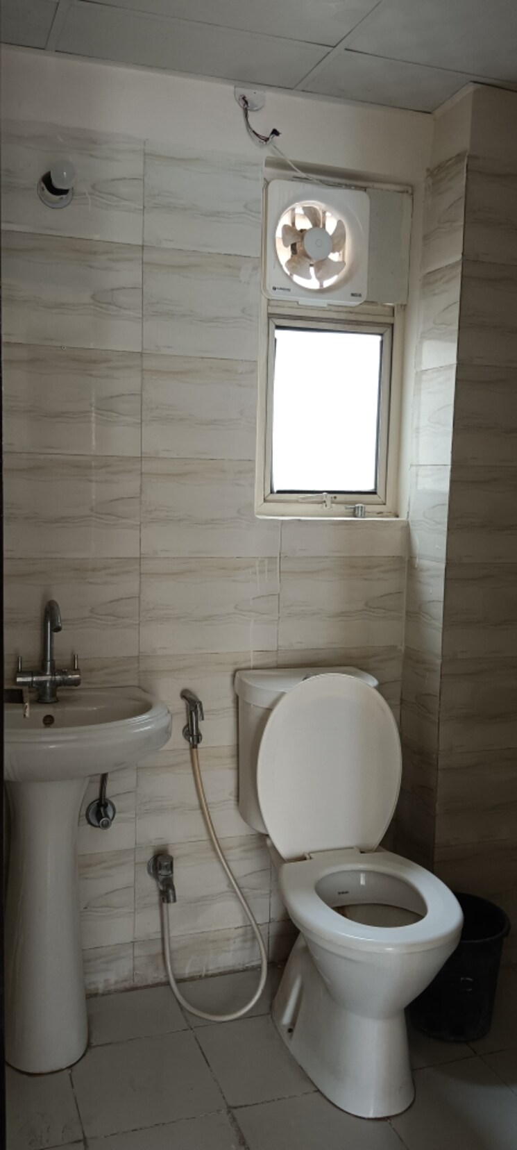 Bathroom, amrapali-golf-homes 3 Bedroom 1115 Sq.Ft. Apartment In Sector 4 Greater Noida Greater Noida 8944004