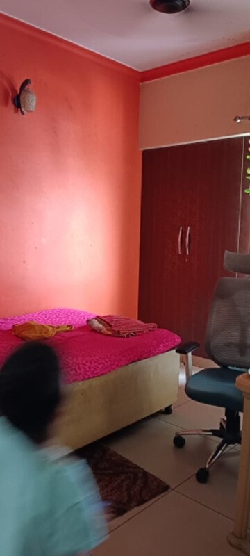 Bedroom in 3 BHK Apartment at Amrapali Golf Homes, Sector 4 Greater Noida – for Rent