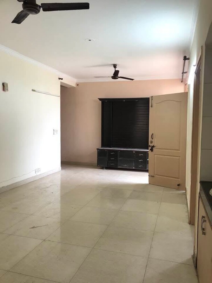 Room, raheja-teachers-apartments 3 Bedroom 1600 Sq.Ft. Apartment In Sector 31 Gurgaon 8944052