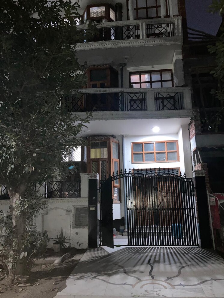 Exterior View, mayur vihar phase iii 3 Bedroom 1450 Sq.Ft. Apartment In Mayur Vihar Phase Iii Delhi 8944057