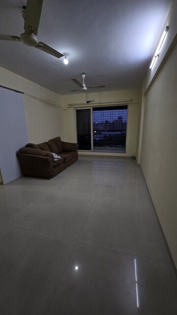2 BHK Apartment For Rent in Mathura Vihar CHS, Borivali West
