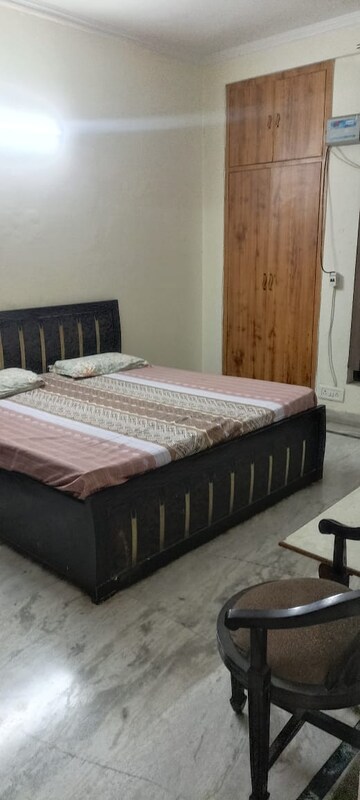 1 BHK Builder Floor For Rent in Green Fields Colony