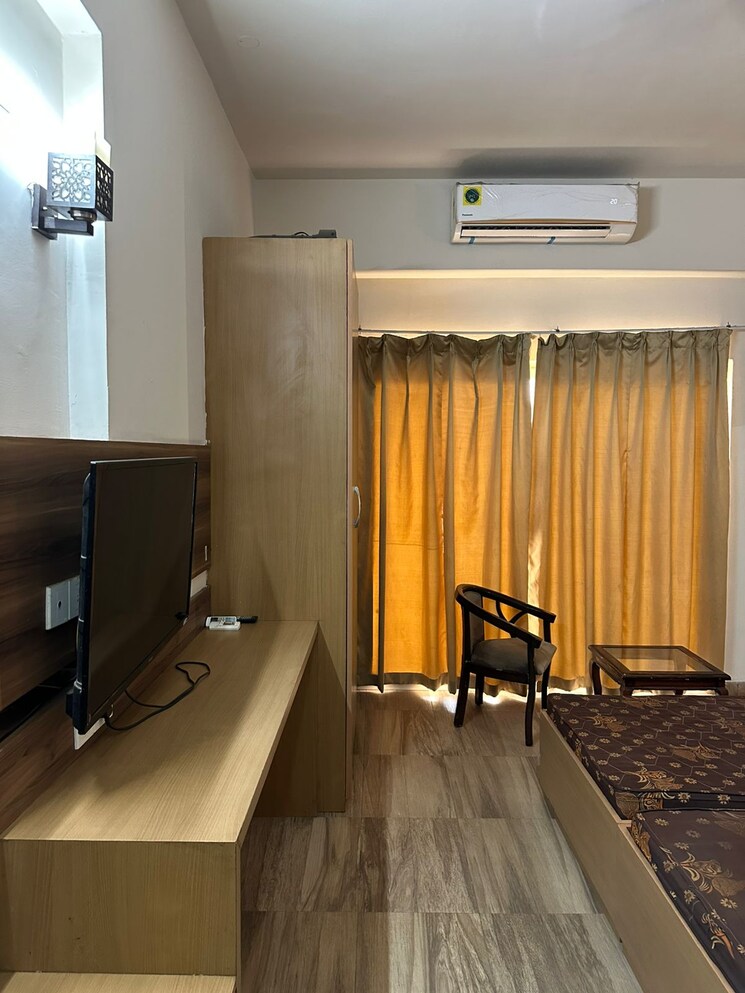Bedroom, paramount-golfforeste 1 Bedroom 435 Sq.Ft. Apartment In Zeta I Greater Noida Greater Noida 8944173
