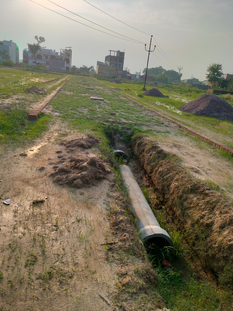 Garden, kalli paschim  1500 Sq.Ft. Plot In Kalli Paschim Lucknow 8944221