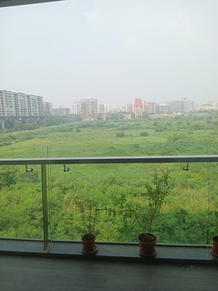 Garden, dlh-legacy 3 Bedroom 1280 Sq.Ft. Apartment In Juhu Mumbai 8944242