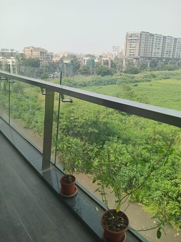 Balcony in 3 BHK Apartment at DLH Legacy, Juhu – for Rent