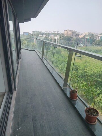 Balcony in 3 BHK Apartment at DLH Legacy, Juhu – for Rent