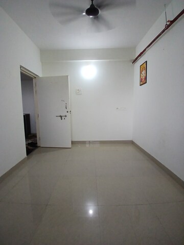 Furnished Amenities in 1 BHK Apartment at New Mhada Tower, Malad West – for Rent