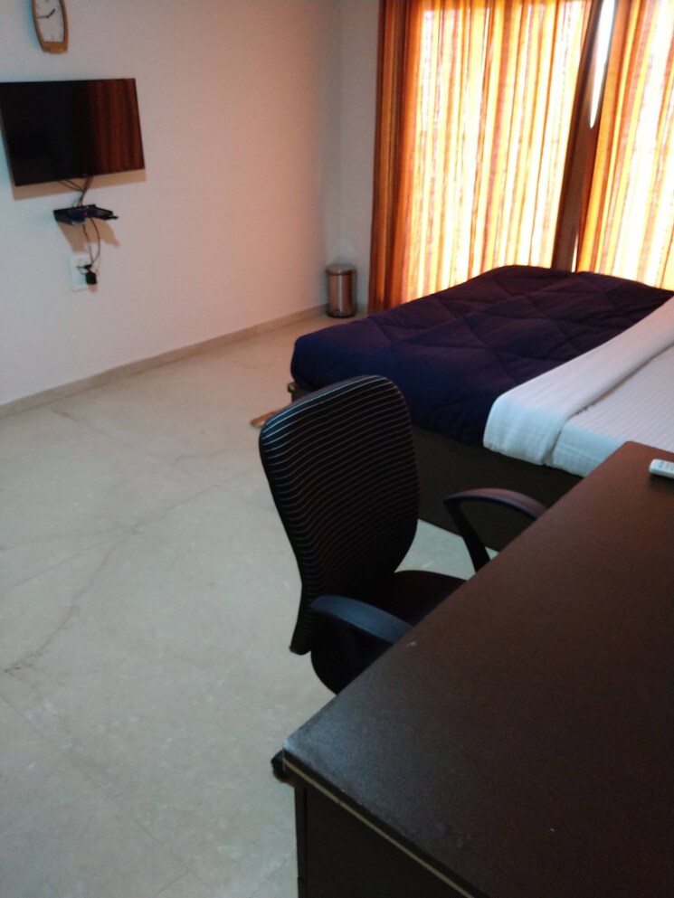 Master Bedroom, jaycee-bhagtani-krishaang 4 Bedroom 2507 Sq.Ft. Apartment In Powai Mumbai 8944680