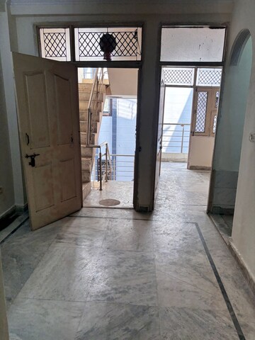 2 BHK Builder Floor For Rent in New Ashok Nagar