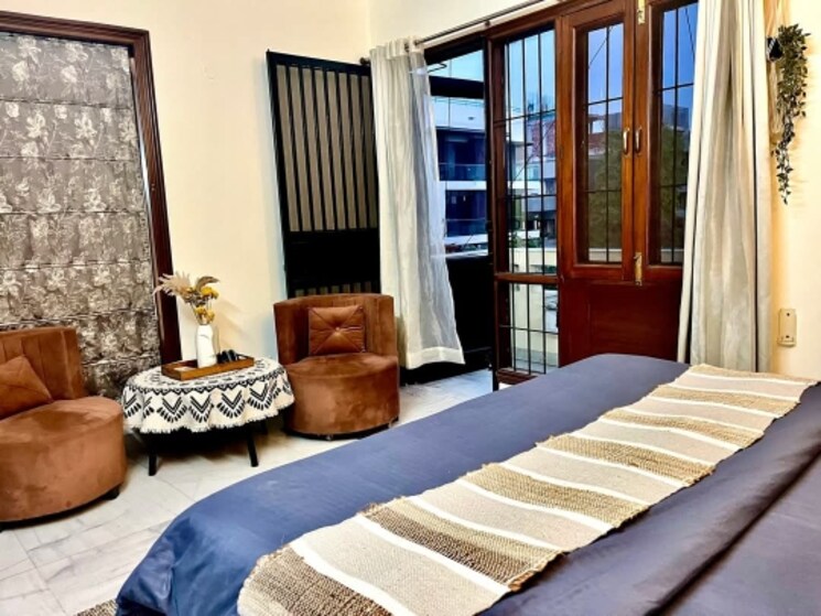 Bedroom, freedom fighters enclave 2 Bedroom 1000 Sq.Ft. Apartment In Freedom Fighters Enclave Delhi 8944314