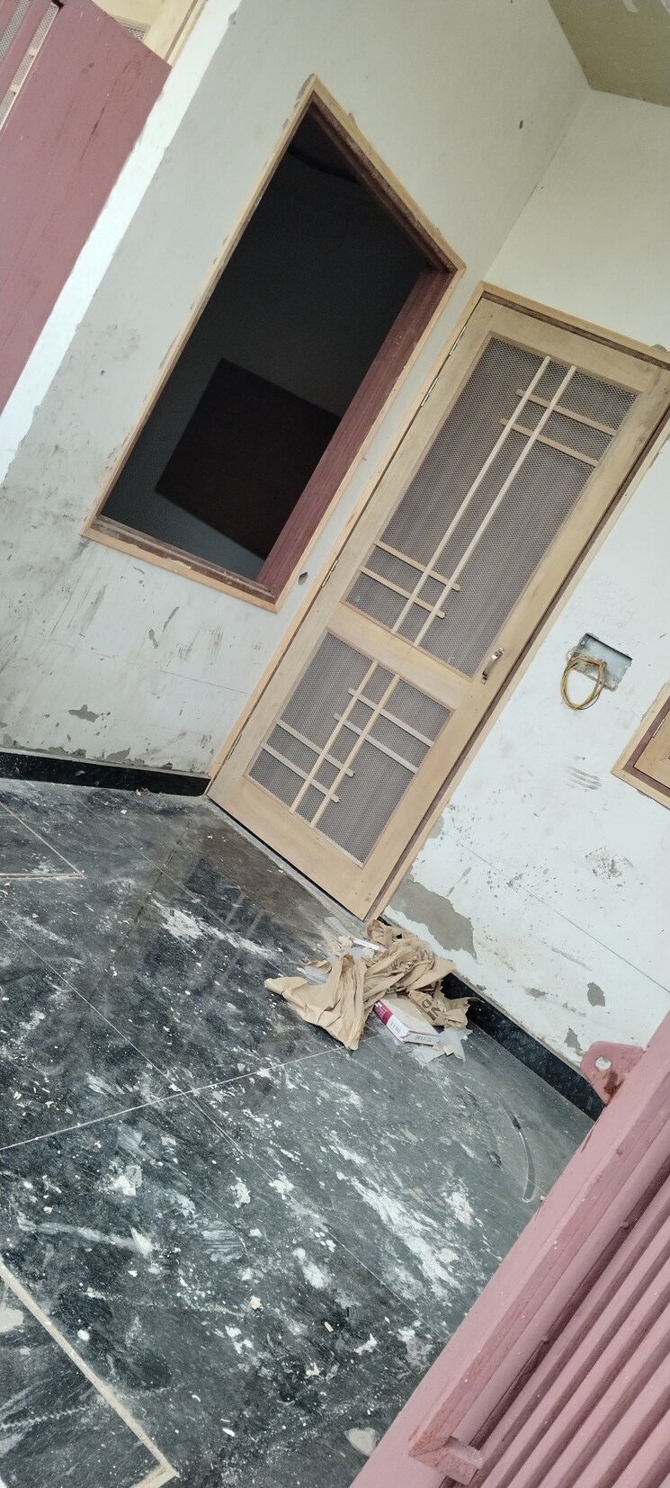 Room, mawana 3 Bedroom 93 Sq.Yd. Independent House In Mawana Meerut 8944348