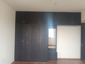 Room in 3 BHK Apartment at Pashmina Waterfront, Old Madras Road – for Rent