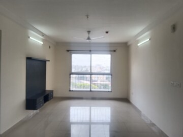 3 BHK Apartment For Rent in Pashmina Waterfront, Old Madras Road