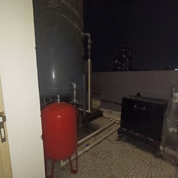 Furnished Amenities in 2.5 BHK Apartment at Prabhat Bageshree, Goregaon East – for Rent
