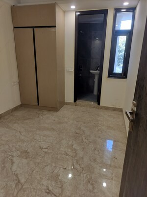 Room in 3 BHK Builder Floor at Sultanpur – for Sale