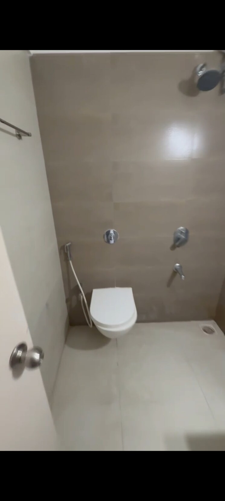 Bathroom, vartak nagar 1 Bedroom 467 Sq.Ft. Apartment In Vartak Nagar Thane 8944399