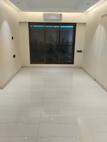 Room in 2 BHK Apartment at Andheri East – for Sale