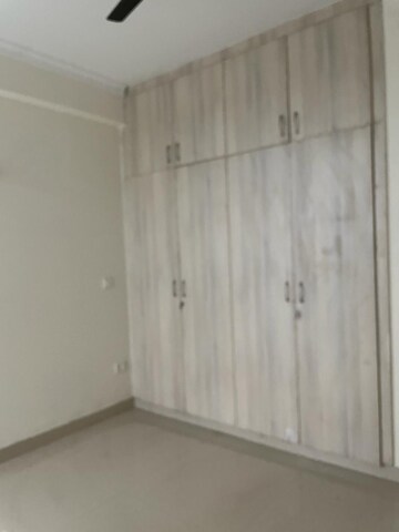 Room in 4 BHK Apartment at Ansal API Esencia, Sector 67 – for Rent
