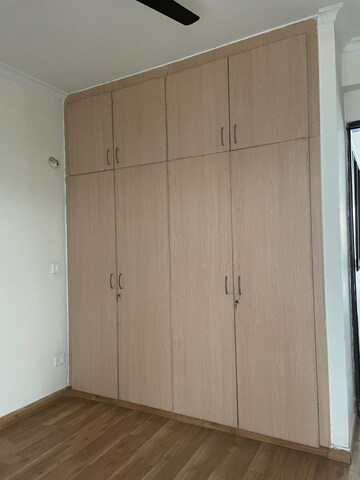 Furnished Amenities in 4 BHK Apartment at Ansal API Esencia, Sector 67 – for Rent