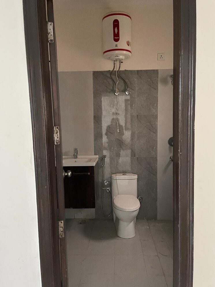 Bathroom, ansal-api-esencia 4 Bedroom 2198 Sq.Ft. Apartment In Sector 67 Gurgaon 8944431