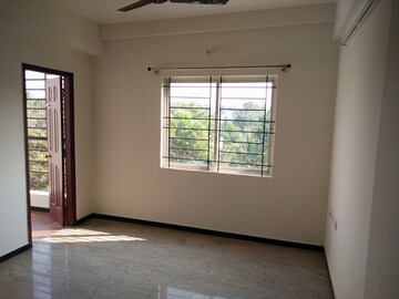 Room in 3 BHK Apartment at Kaypee Grandeur Indiranagar, Indiranagar – for Rent