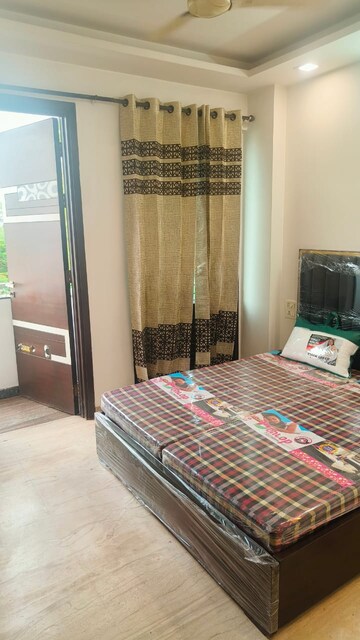 Bedroom in 3.5 BHK Builder Floor at Janakpuri – for Rent