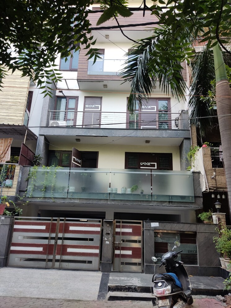 Exterior View, janakpuri 3.5 Bedroom 1800 Sq.Ft. Builder Floor In Janakpuri Delhi 8944467