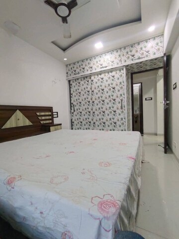 Bedroom in 2 BHK Apartment at Mangesh CHS, Andheri West – for Rent