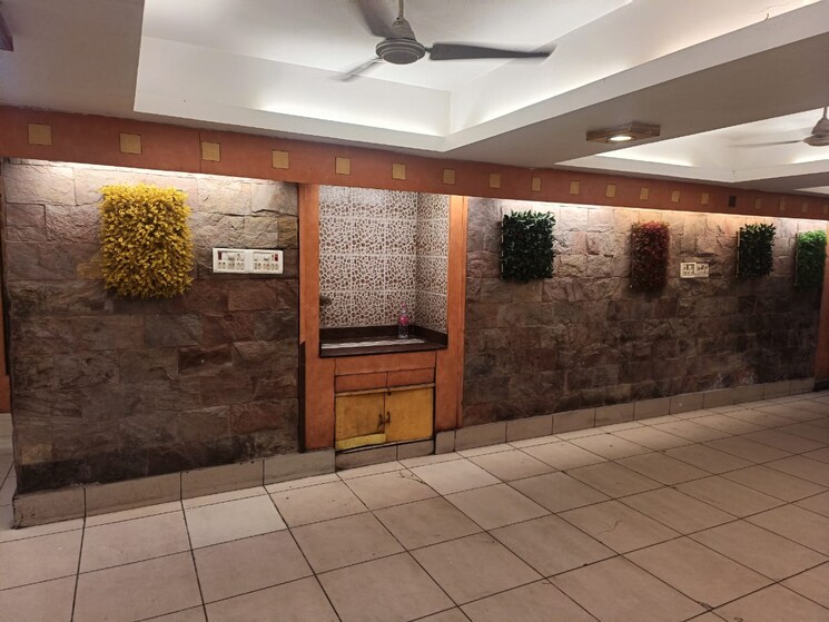  Parking, harmu Commercial Office Space 2700 Sq.Ft. In Harmu Ranchi 8944477