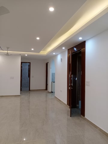 Building Lobby in 4 BHK Builder Floor at Vasant Kunj – for Rent