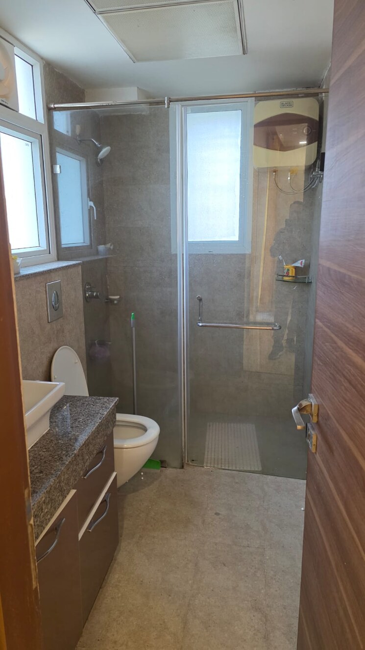 Bathroom, gomti nagar 3 Bedroom 2000 Sq.Ft. Apartment In Gomti Nagar Lucknow 8944500
