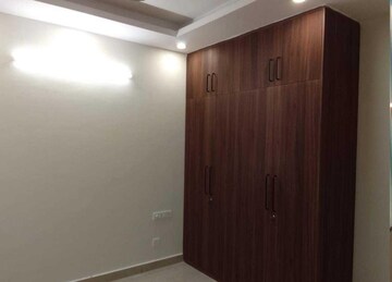 Room in 3 BHK Apartment at Prestige Waterford, Whitefield – for Rent