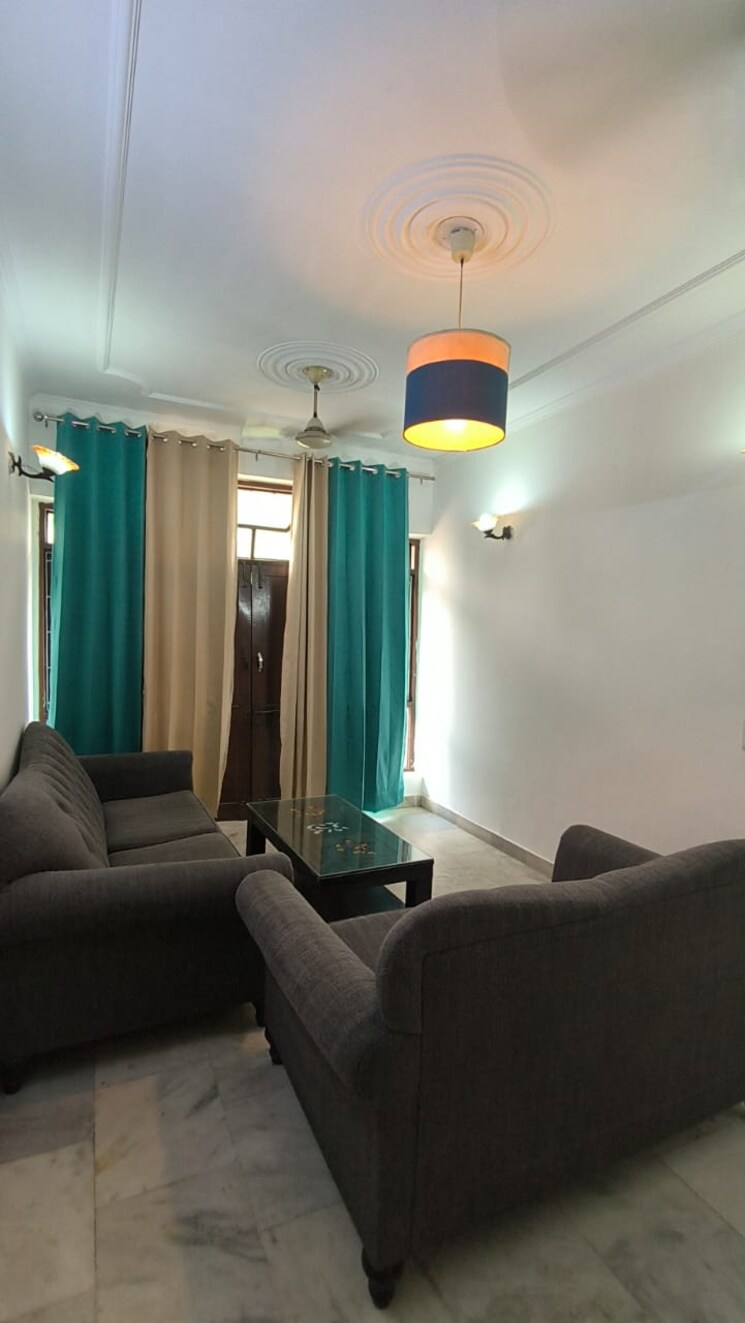 Living Room, subhash nagar 2 Bedroom 100 Sq.Yd. Builder Floor In Subhash Nagar Delhi 8944533