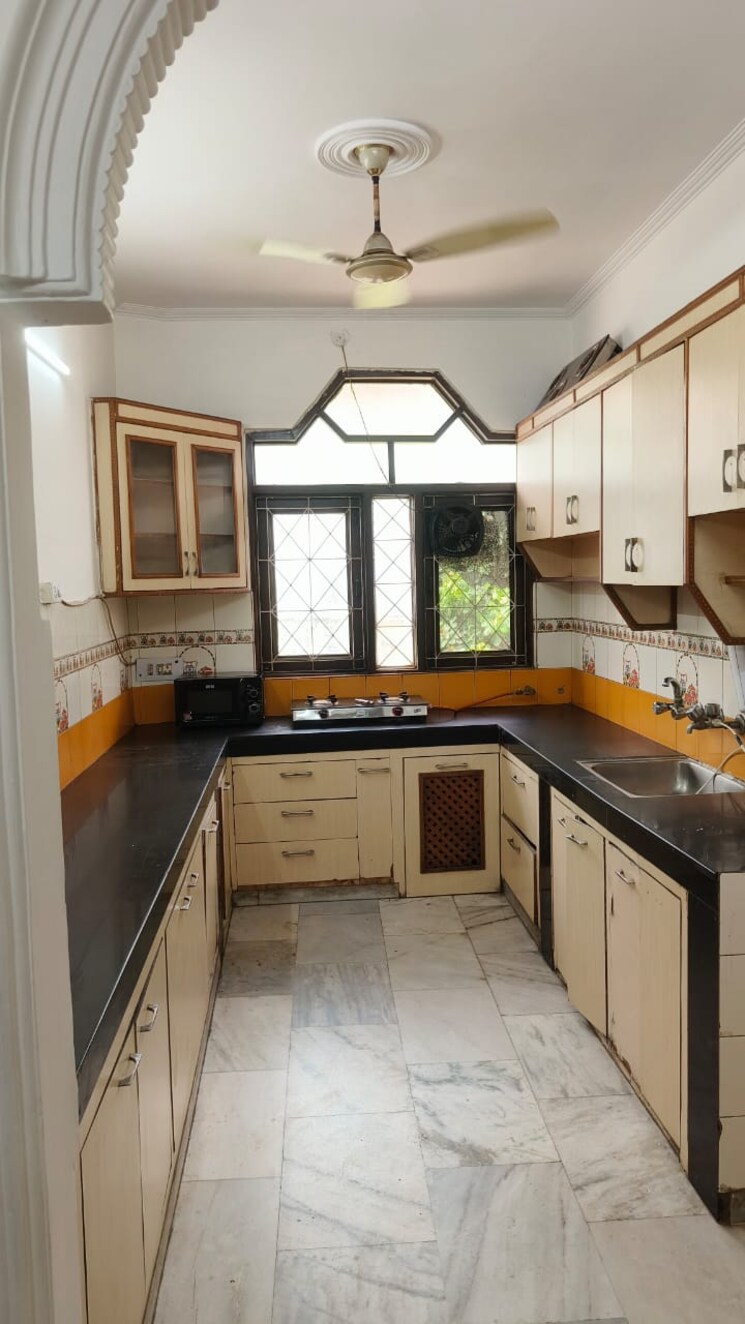 Kitchen, subhash nagar 2 Bedroom 100 Sq.Yd. Builder Floor In Subhash Nagar Delhi 8944533