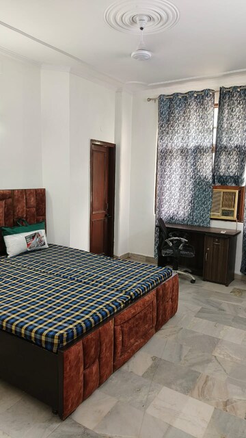 Bedroom in 2 BHK Builder Floor at Subhash Nagar – for Rent