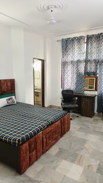 Bedroom in 2 BHK Builder Floor at Subhash Nagar – for Rent