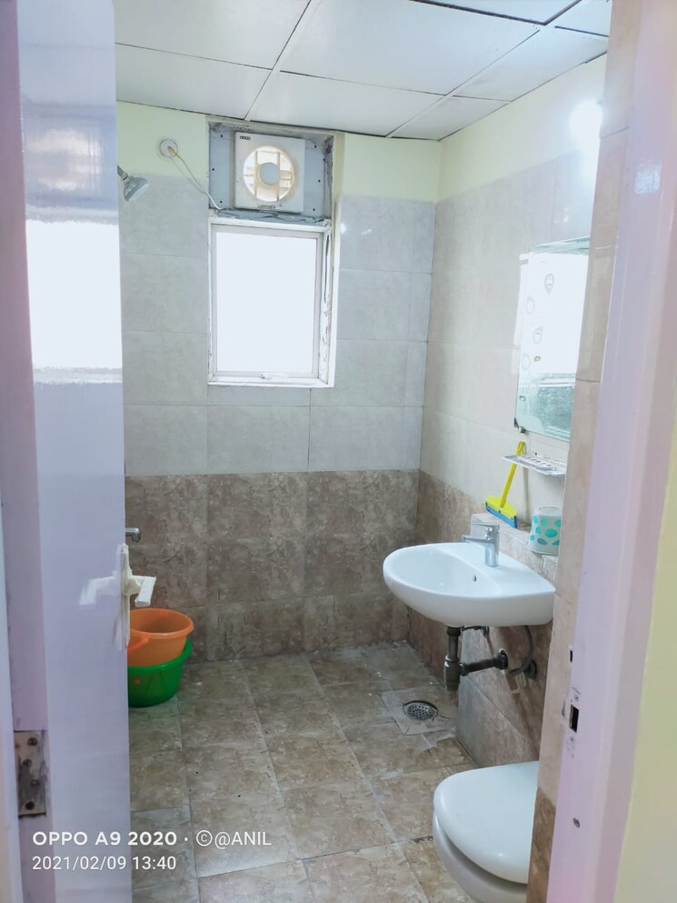Bathroom, mapsko-krishna-apra-gardens 3 Bedroom 952 Sq.Ft. Apartment In Vaibhav Khand Ghaziabad 8944553