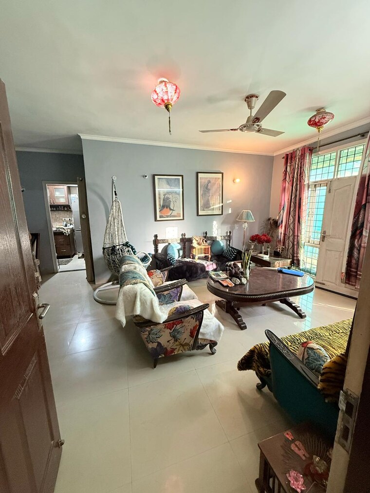 Living Room, ansal-sushant-floors 3 Bedroom 300 Sq.Ft. Apartment In Sushant Lok ii Gurgaon 8944545