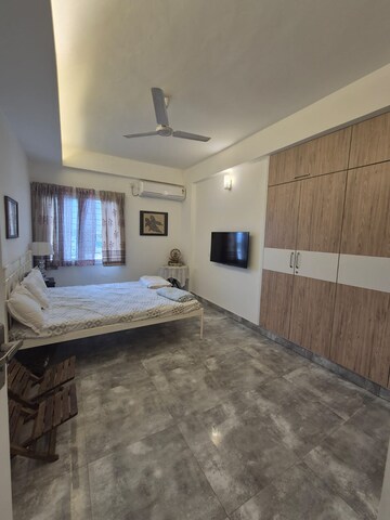 Room in 3 BHK Apartment at Shanthi Nagar – for Rent