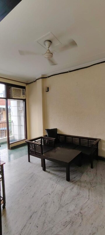 Living Room in 3 BHK Builder Floor at Ansal Sushant Apartments, Sushant Lok I – for Rent