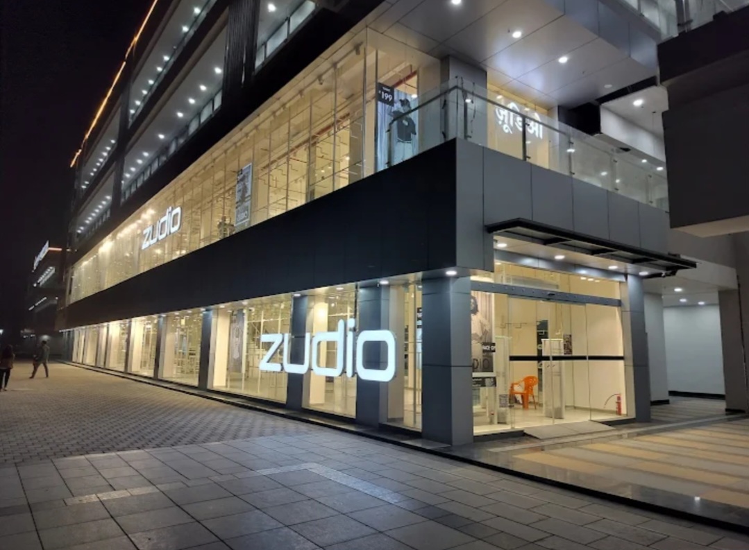 Retail Shop For Sale in Orris Market City