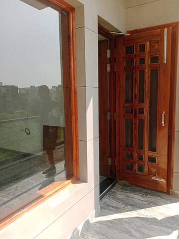 Bedroom in 2 BHK Builder Floor at Sector 18 – for Rent