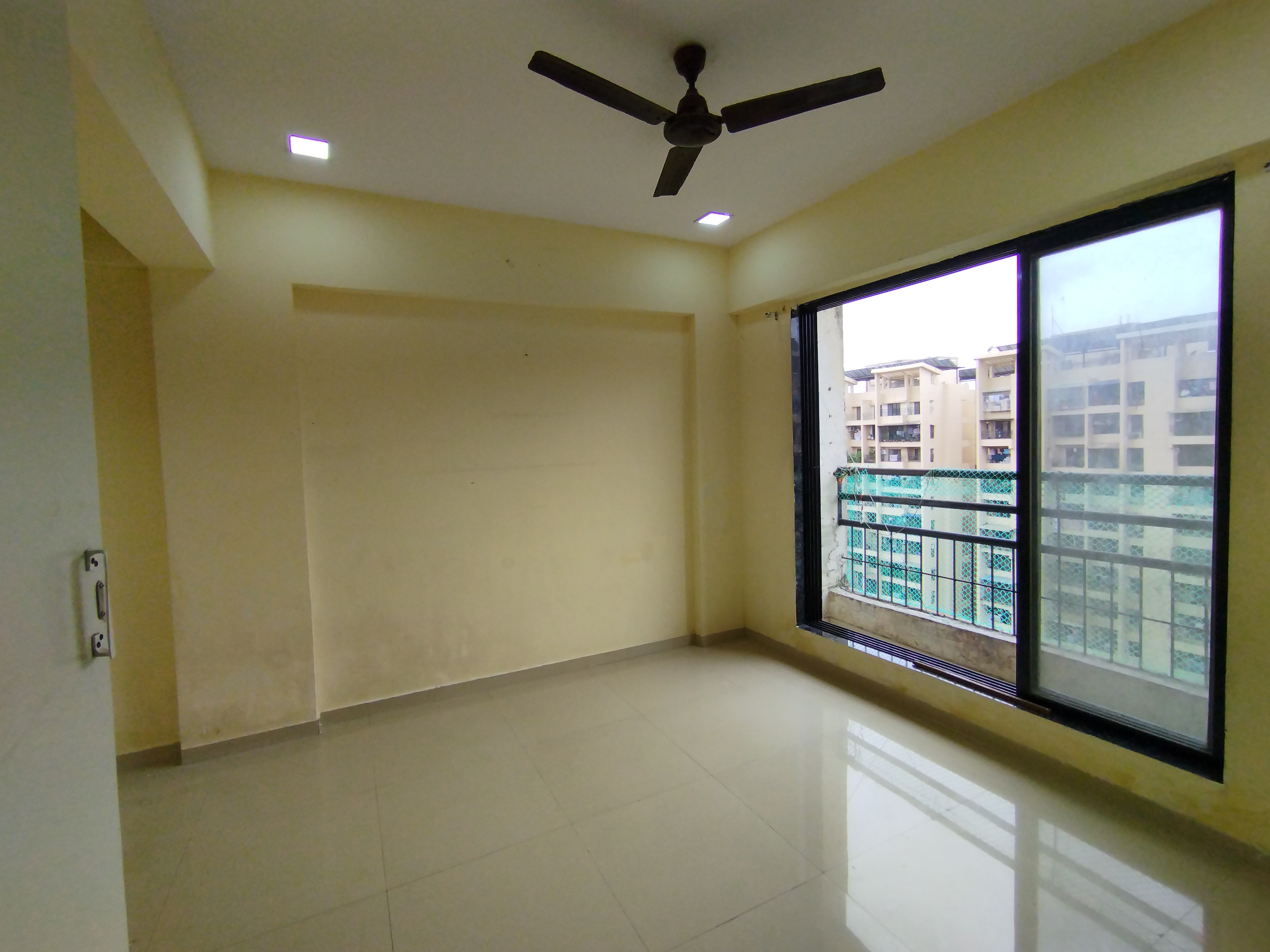 1 BHK + Servant Room Apartment For Rent in Raunak City Phase 2