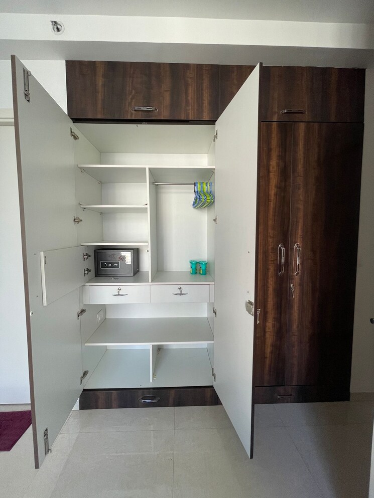 Living Room, hiranandani-eagleridge-wing-b 2 Bedroom 750 Sq.Ft. Apartment In Thane West Thane 8944592